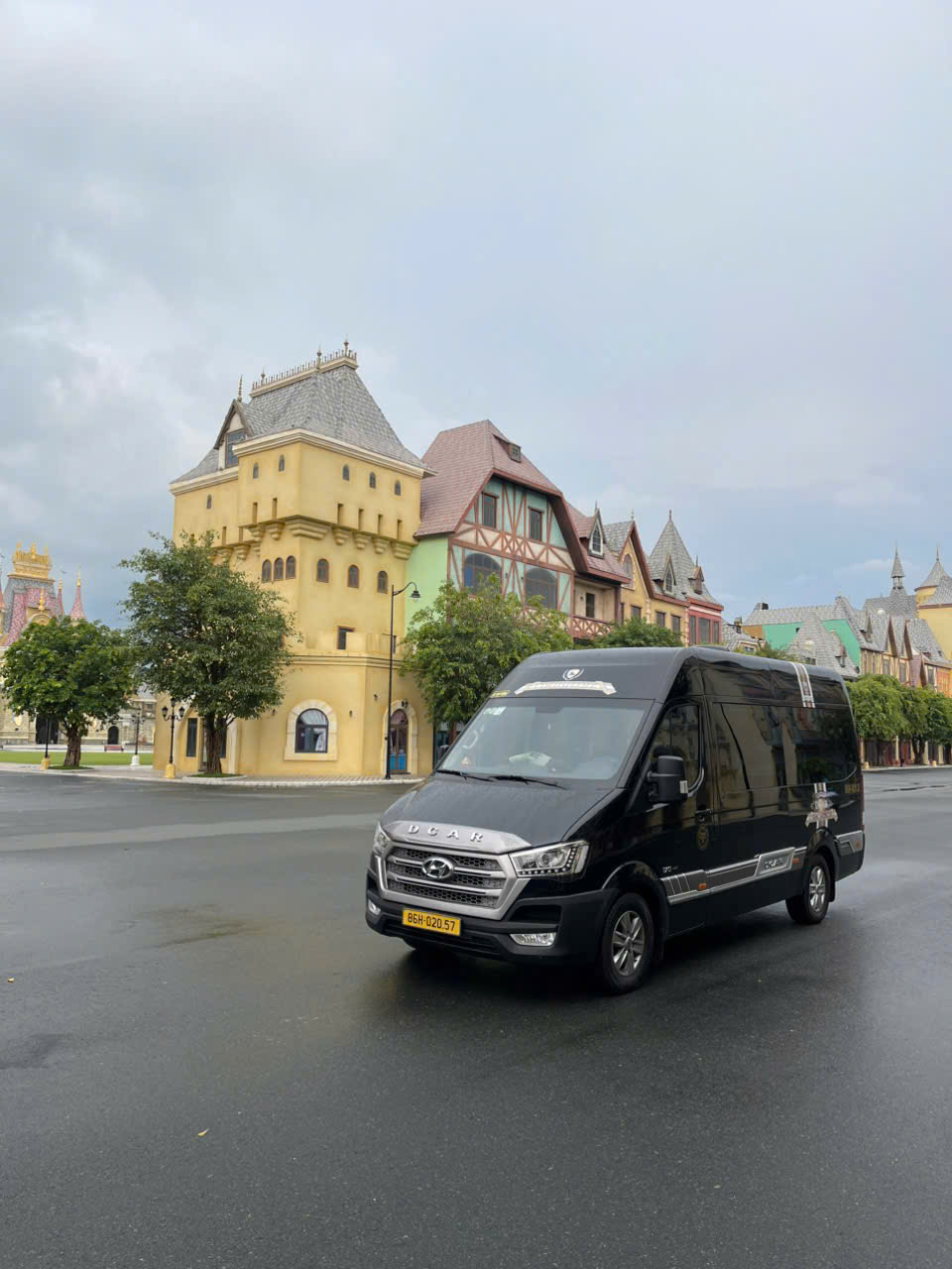 Thuê xe đi sân bay Tân Sơn Nhất